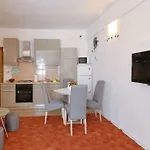 Visnjik Apartment *